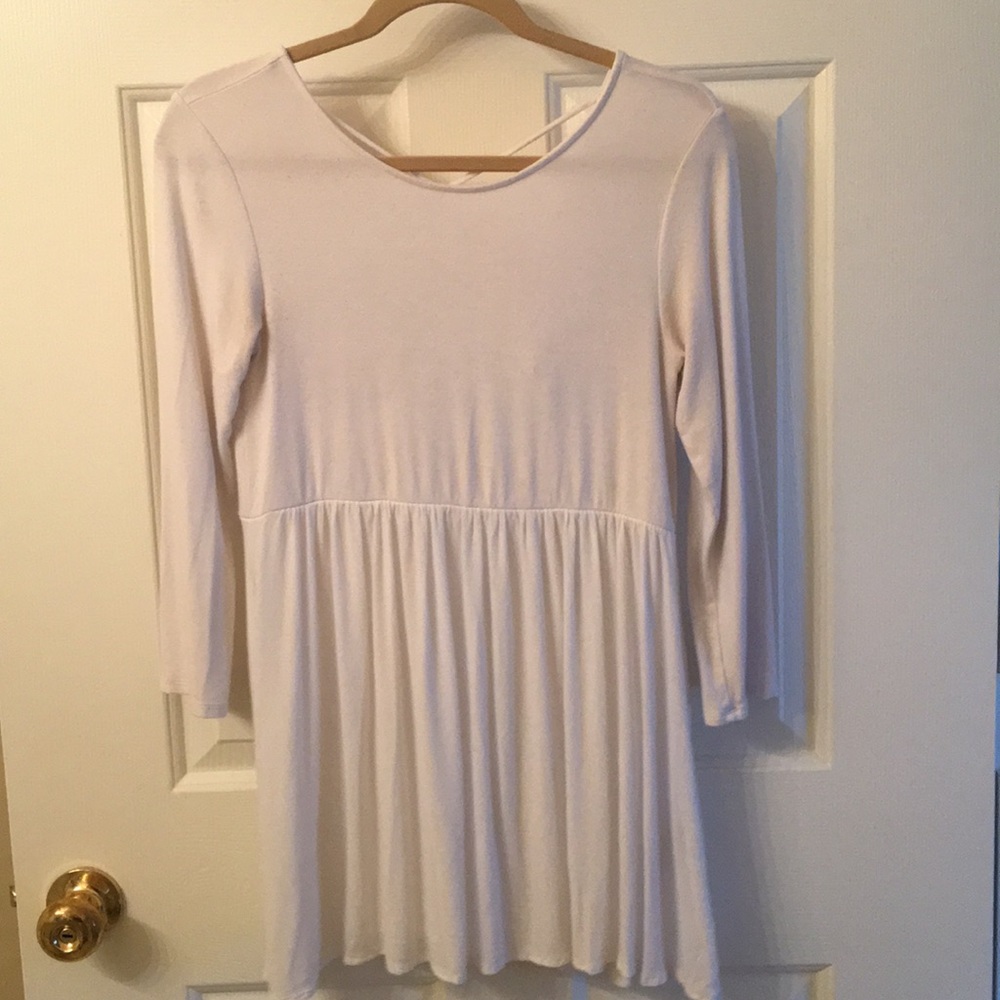 White top from Urban Outfitters - Blue Kimchi